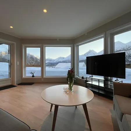 Mountain View * Isfjorden